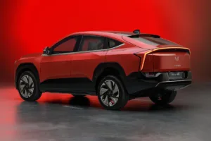 Mahindra Leads in Commercial EV Manufacturing, Surpassing 200,000 Sales Milestone
